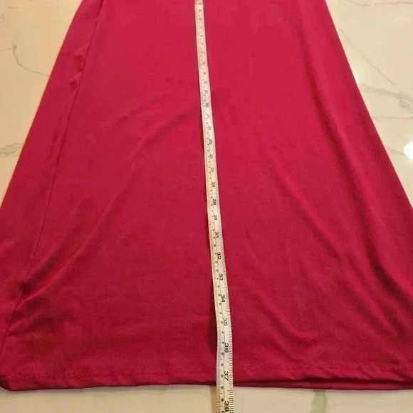 Urban Outfitters Dominique Minimal Stretch Maxi Skirt Fushia size Large - Picture 8 of 8